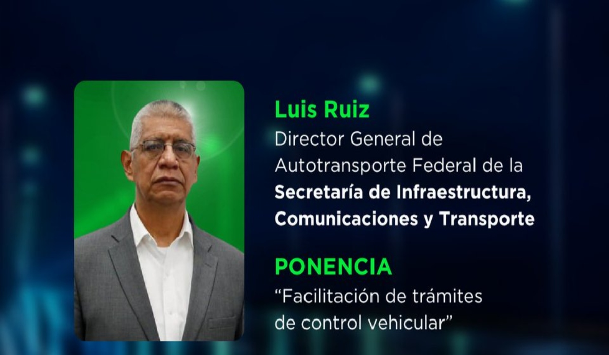 Luis Ruiz, Director General de Autotransporte Federal de la SICT, durante la presentación de la ponencia “Facilitación de trámites de control vehicular”