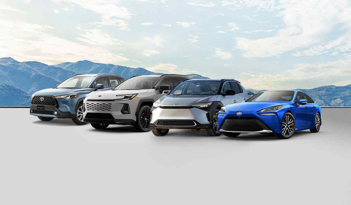 Vehículos electrificados de Toyota que representan la Estrategia Multi-pathway para impulsar la descarbonización y la movilidad sostenible.