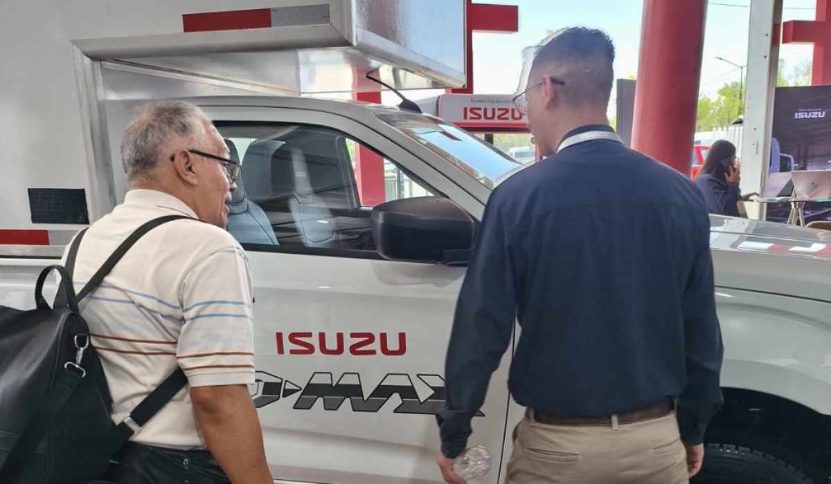 La participación de ISUZU en actividades de vinculación con el público permite fortalecer la presencia de la marca y acercar a los visitantes a su portafolio de vehículos y a los valores que distinguen su legado japonés.