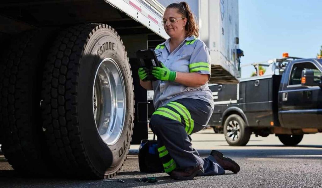 La logística inteligente optimiza la gestión de flotillas de transporte.