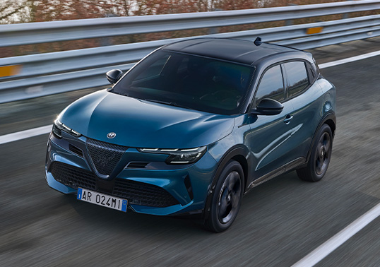 Alfa Romeo Junior, disponible en versión híbrida y eléctrica, se consolidó como el modelo más vendido de la marca en México.