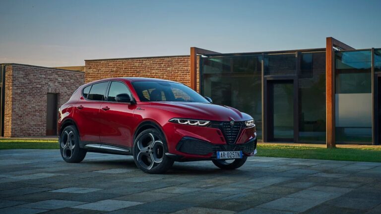 Desde 1, 215,000 llega el nuevo Alfa Romeo Tonale híbrido a México
