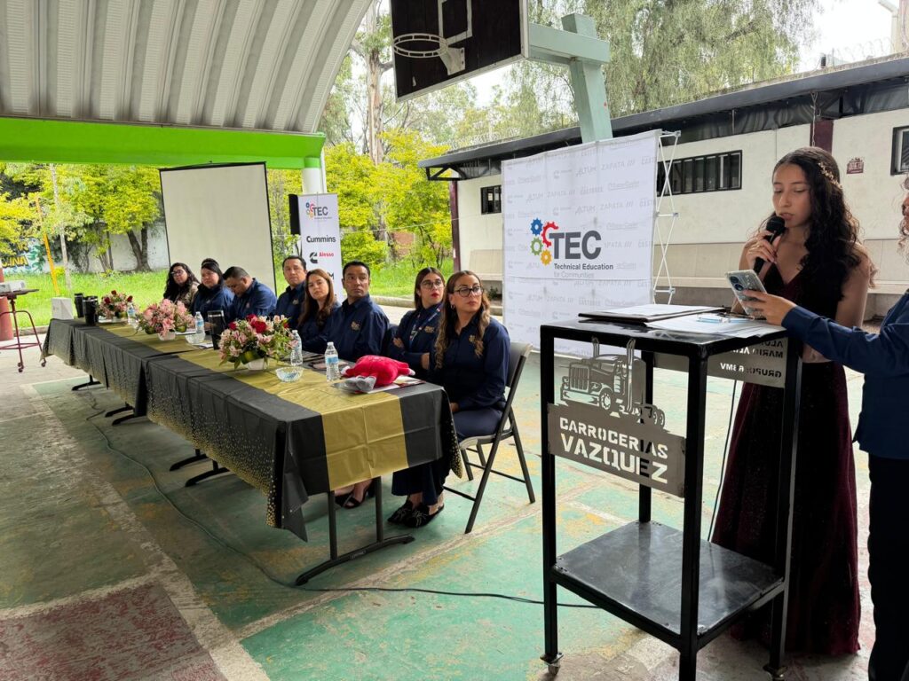 Tras concluir el programa, la generación 2023-2026 alcanzó una tasa de retención del talento femenino de 75%. 