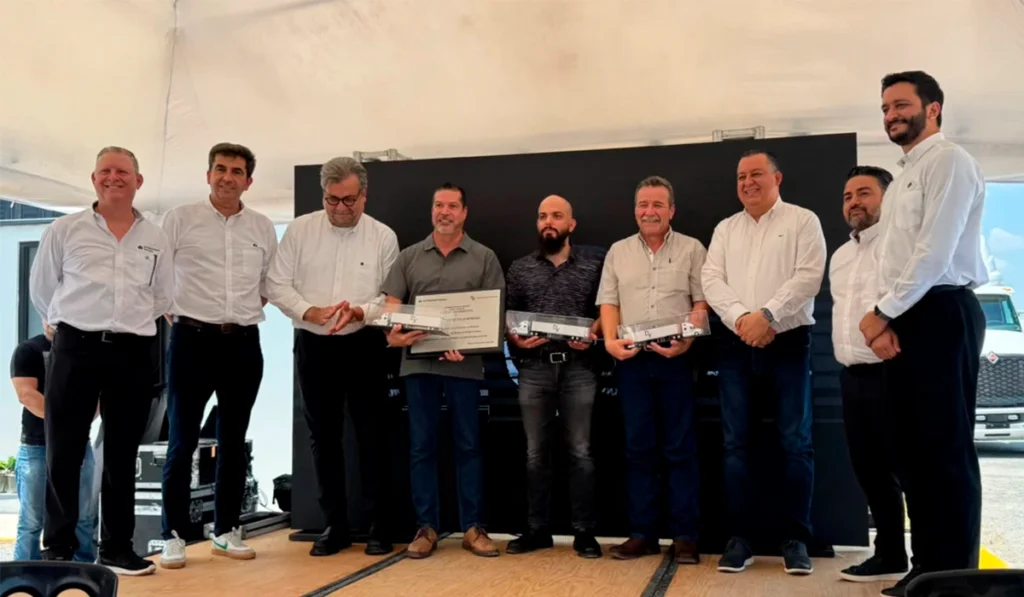Directo-Express-ya-opera-250-unidades-International-LT-S13-eficiencia-y-soporte-explican-la-escala-factor-automotor.