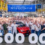Stellantis Alfa Romeo Junior Rosso Brera es un SUV con espíritu deportivo.