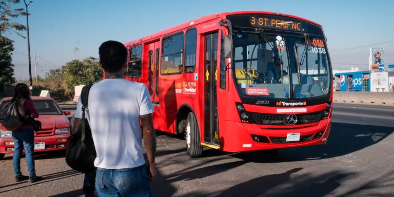 Transporte público moviliza a 276 millones de personas en México durante mayo 2026