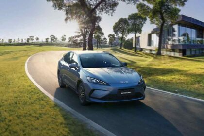 El nuevo BYD King MY2027 llega a México con tecnología híbrida enchufable DM-i, mayor autonomía eléctrica, diseño renovado y un equipamiento enfocado en eficiencia y confort.