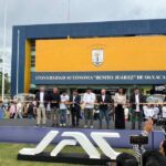 Giant Motors Latinoamérica y JAC México entregaron dos unidades JAC X350 adaptadas como camiones compactadores de basura a la Universidad Autónoma Benito Juárez de Oaxaca.