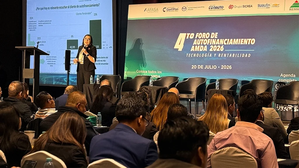 Foro de Autofinanciamiento AMDA 2026: J.D. Power presenta estudio sobre la experiencia del cliente Diana Muñoz, Gerente de Cuenta de J.D. Power México, presenta los resultados del estudio sobre la experiencia del cliente durante el Foro de Autofinanciamiento AMDA 2026