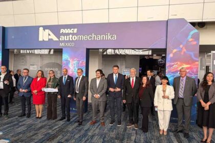Representantes de la industria automotriz durante el corte de listón que marcó la inauguración de INA PAACE Automechanika México 2026, la mayor exposición del aftermarket automotriz en América Latina.