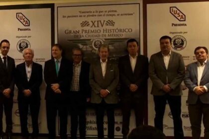Ejecutivos y organizadores presentaron la edición 14 del Gran Premio Histórico: Jorge González, Enrique Villagómez, Germán Uribe, Rafael Oliveros, Marco Rodríguez, Erick de la Riva y Francisco Name.