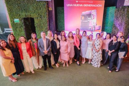 Scania México celebró en Monterrey la graduación de la octava generación de Conductoras Scania, un programa que fortalece la participación femenina en el autotransporte de carga.