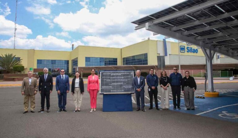 Paneles solares fortalecen la estrategia sostenible de GM Complejo Silao con respaldo del Gobierno de Guanajuato