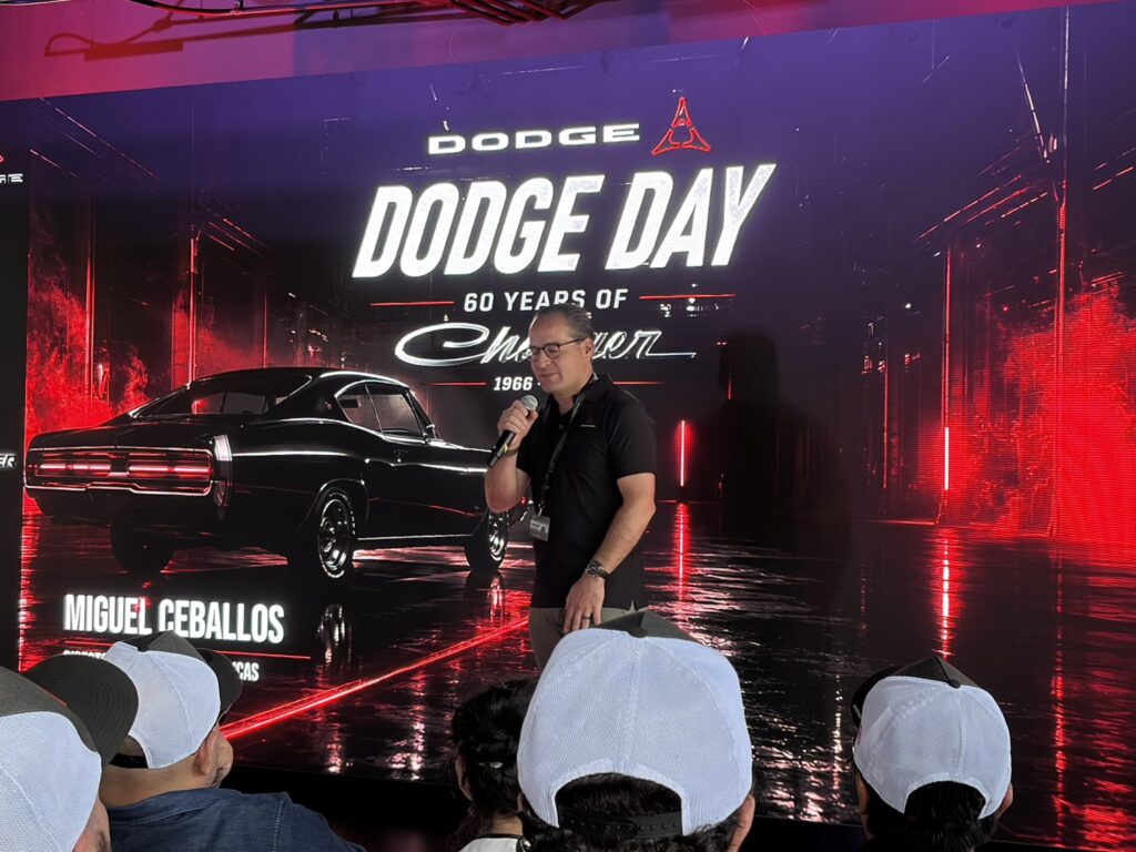 Miguel Ceballos, director de comunicación de Stellantis, durante la inauguración del Dodge Day.