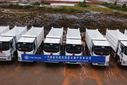 FAW-entrego-100-camiones-JH6-para-transporte-industrial-en-Indonesia-factor-automotor