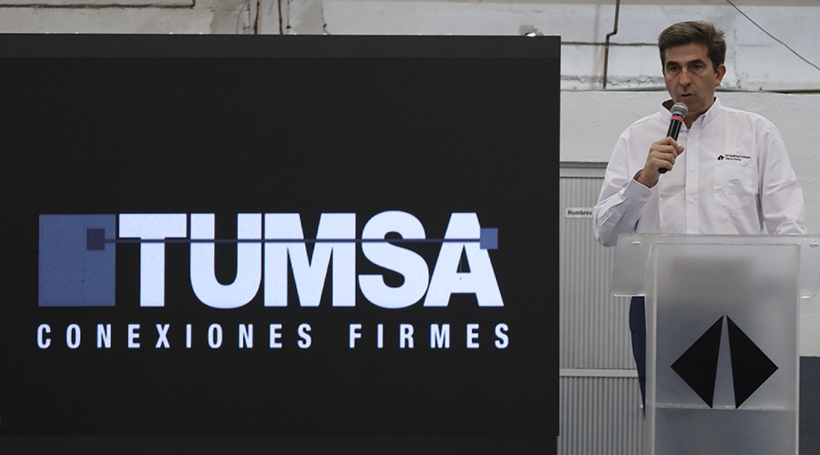 Florencio Martín, director general de Sierra Norte, durante la presentación de las 150 unidades International de TUMSA
