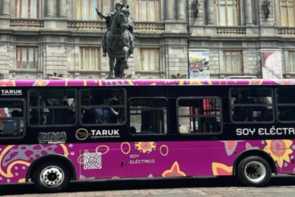 La adopción de autobuses eléctricos en el transporte público evitó la emisión de más de 10 millones de toneladas de CO2.