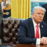Donald Trump relaja medidas arancelarias ante Canadá.