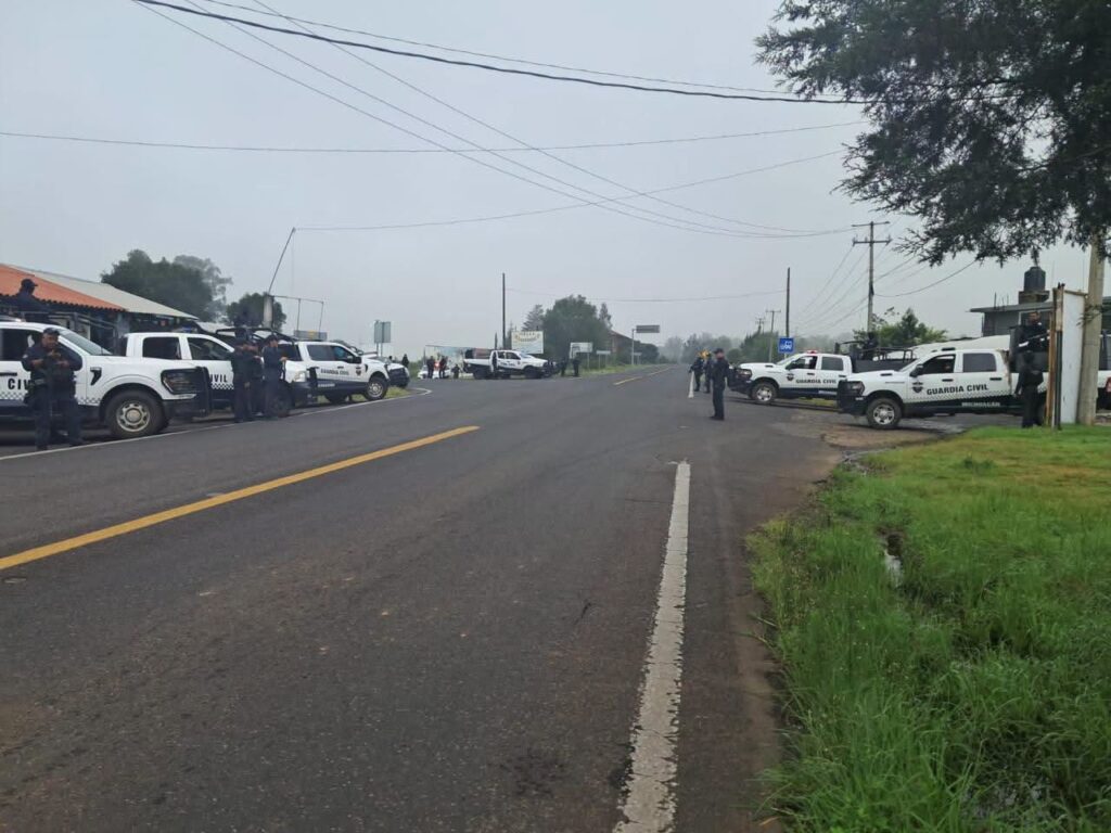 Bloqueos carreteros michoacan