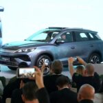 La nueva arquitectura permite alternar automáticamente entre energía eléctrica, gasolina y etanol para optimizar eficiencia y autonomía.
