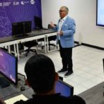 Presentación en el Centro de Ingeniería y Diseño de CENALTEC Chihuahua ante estudiantes y docentes.