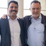 (Izq.) Rafael Garza Medrano, director general de inDrive en México. y Mauricio Kuri, gobernador de Querétaro, durante el registro de inDrive ante AMEQ.