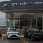 Nueva agencia de JETOUR SOUEAST en Zacatecas con vehículos exhibidos al frente