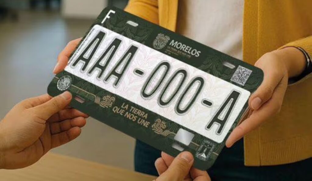 Miles de vehículos con placas foráneas ingresan diariamente a la Ciudad de México, donde el desconocimiento del Reglamento de Tránsito puede derivar en sanciones y contratiempos para los conductores.