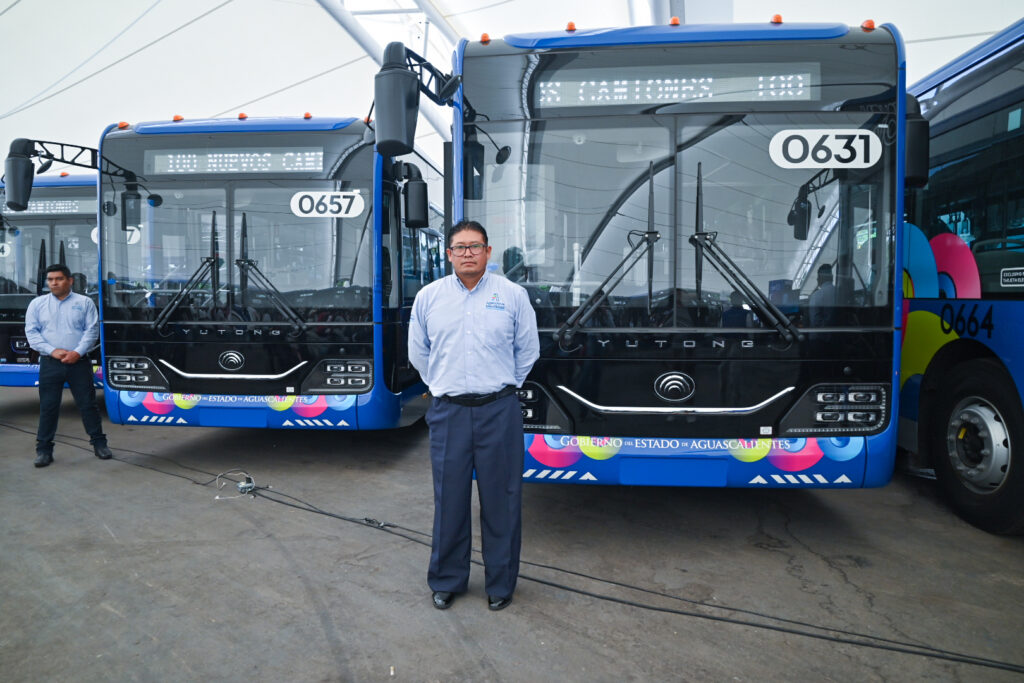 Los nuevos autobuses operarán en la Ruta 50.