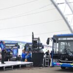 La gobernadora Tere Jiménez dio el banderazo de salida de los primeros 100 autobuses.