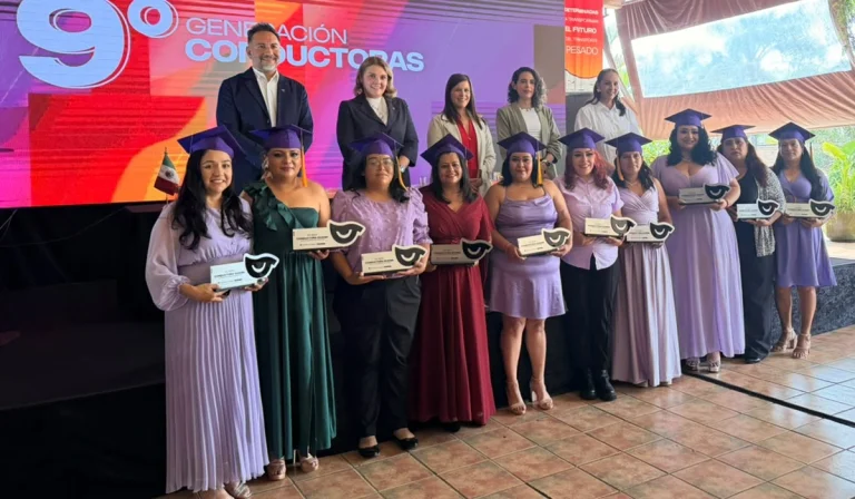 Celebrarán graduación de Conductoras Scania en Guadalajara