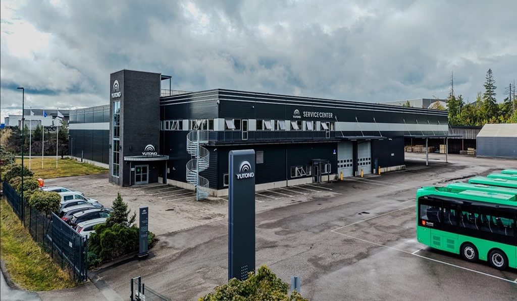 Con-centro-de-servicio-en-Noruega-Yutong-unifica-la-eficiencia-factor-automotor