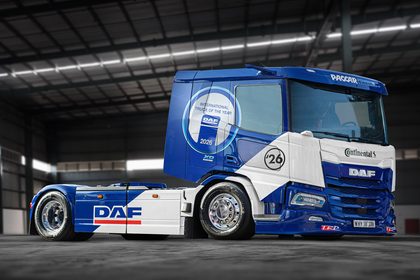 DAF-XD-Electric-tambien-transporta-leche-factor-automotor