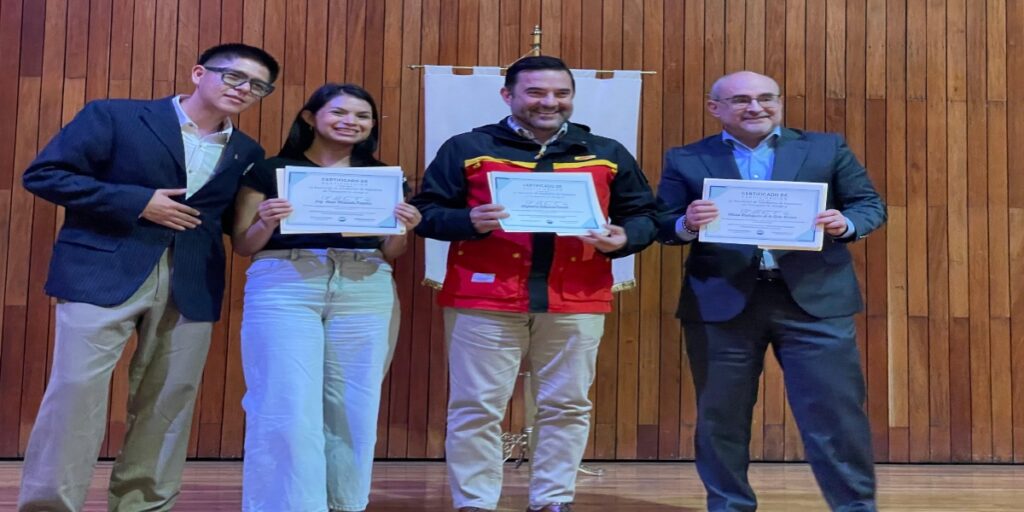 (Seg. de der a izq.) Anne Ramos, colaboradora de la división de Transporte en DHL, egresada de UPIICSA, Alejandro Chavarría, vicepresidente de Transporte para México y Mario Rodríguez, presidente de DHL Supply Chain en el 13 Expo Conecta Transporte.