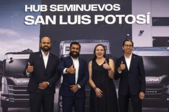 Gisela-Quintero-David-Hernandez-Aaron-SanchezManuel-Aranda-Scania-Mexico-Hub-seminuevos-san-luis-Factor-automotor