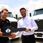 International-entrega-el-LT-S13-numero-150-a-Grupo-MexAmerik-la-flota-reporta-97-de-disponibilidad-Pablo-Ocampo-Merino-Rafael-Alvarenga-Factor-automotor