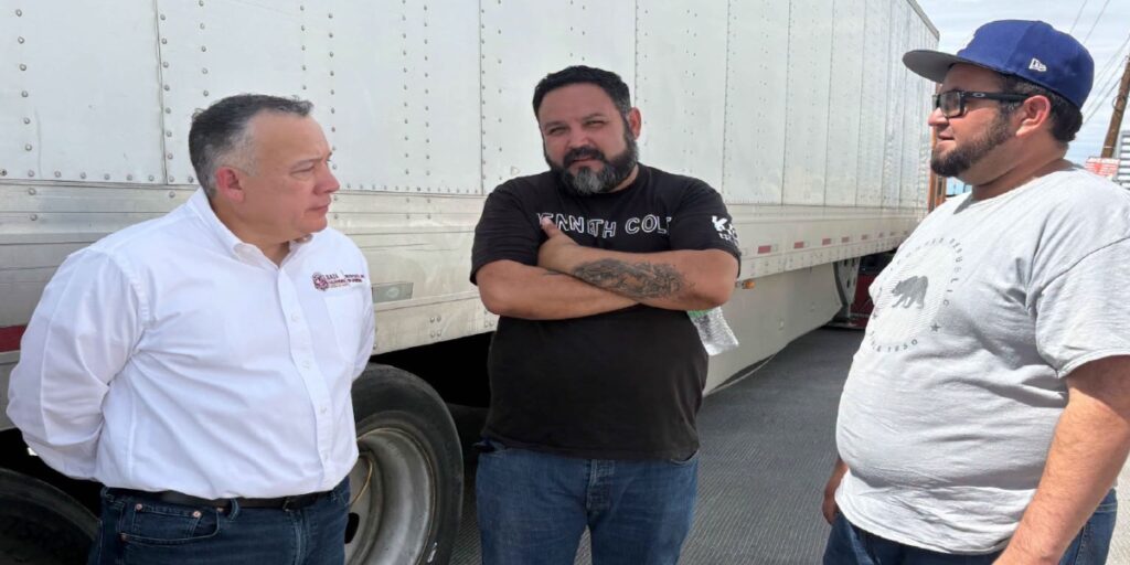 Transportistas levantan el bloqueo de la garita de Mexicali