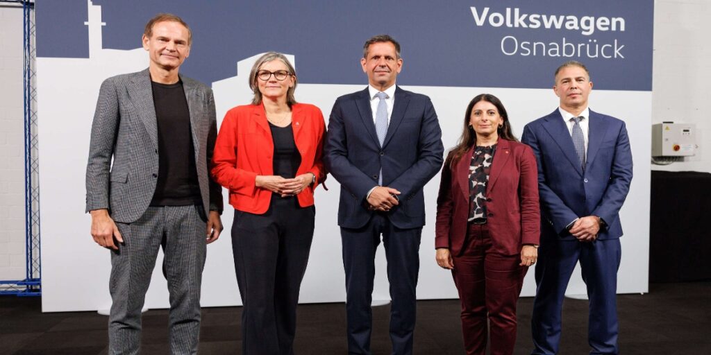 ejecutivos negocian la venta de la planta de Volkswagen en Sajonia., Alemania