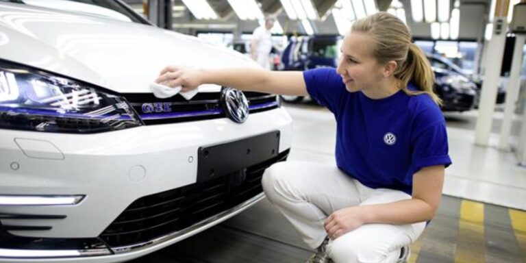 Volkswagen endurece negociación con el poderoso sindicato IG Metall: Prepara cancelación de contratos
