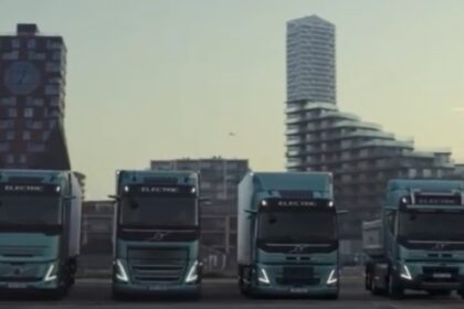 Los camiones presentados por Volvo tienen una autonomía de 430 km y en el caso de Aero Electric, el rango extendido llega hasta los 700 kilómetros.