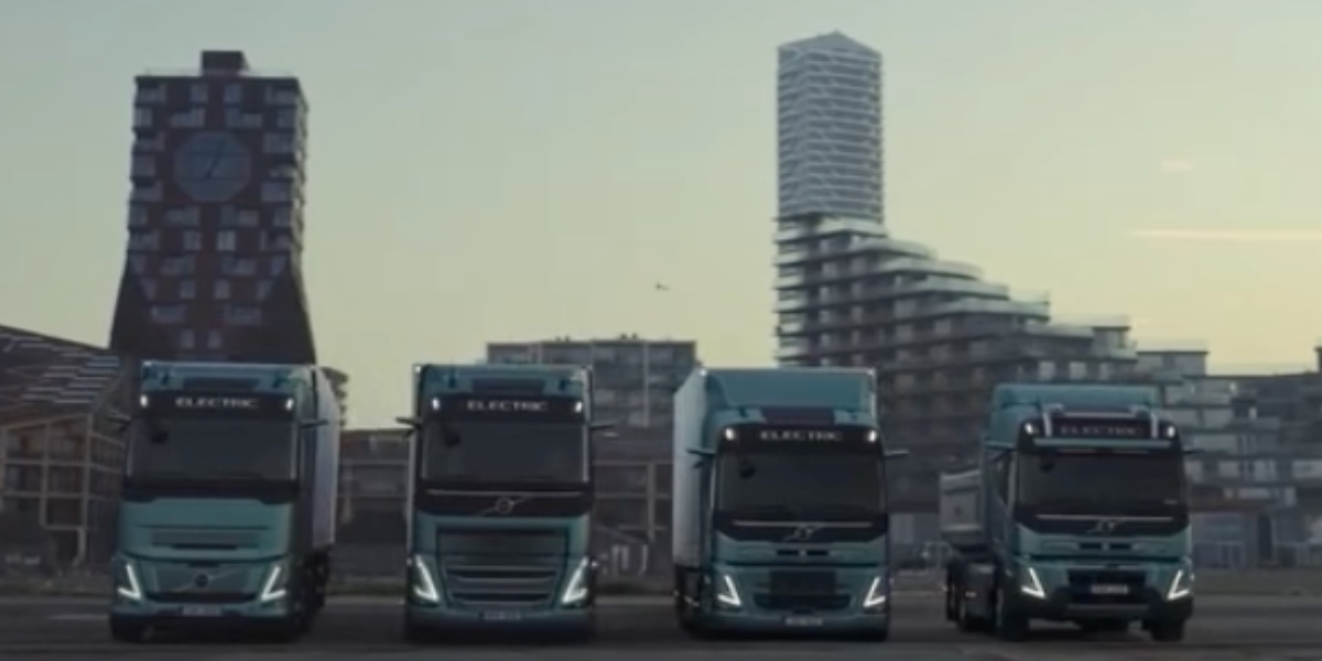Los camiones presentados por Volvo tienen una autonomía de 430 km y en el caso de Aero Electric, el rango extendido llega hasta los 700 kilómetros.