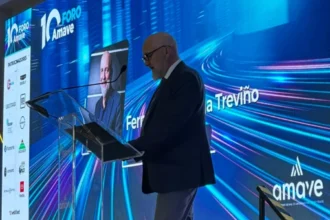 Fernando Noriega, presidente de la AMAVe, durante su intervención en el 10° Foro AMAVe sobre la renovación del parque vehicular.