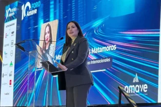 La Mtra. María Araceli de Haas Matamoros durante su participación en el 10° Foro AMAVe representando a la Secretaría de Economía.