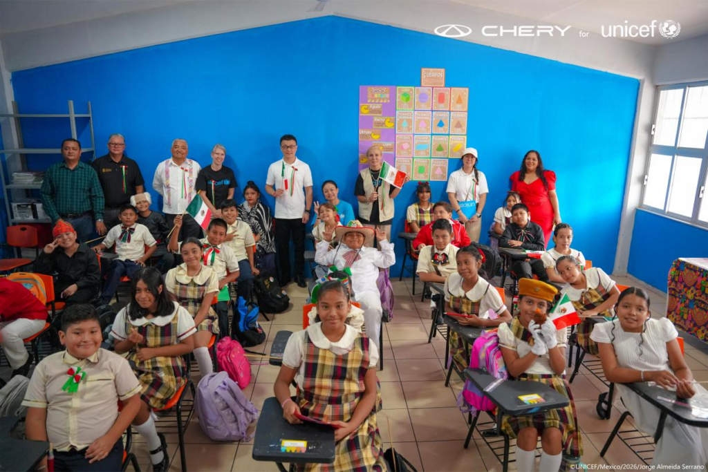 En México, Chirey impulsa la alfabetización bilingüe y el desarrollo de habilidad digitales.