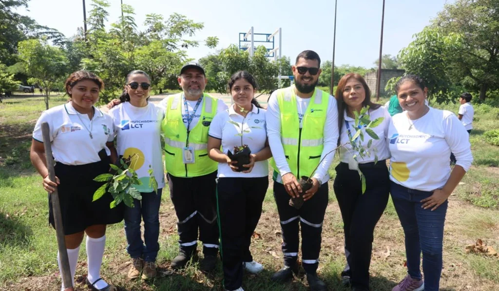 Con-Dock-School-Hutchison-Ports-impulsa-acciones-educativas-y-ambientales-factor-automotor