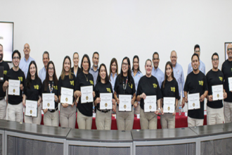 Los colaboradores de Paccar México cursaron 15 trimestres del idioma inglés.