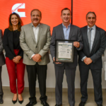 Cummins recibe distintivo ELSSA