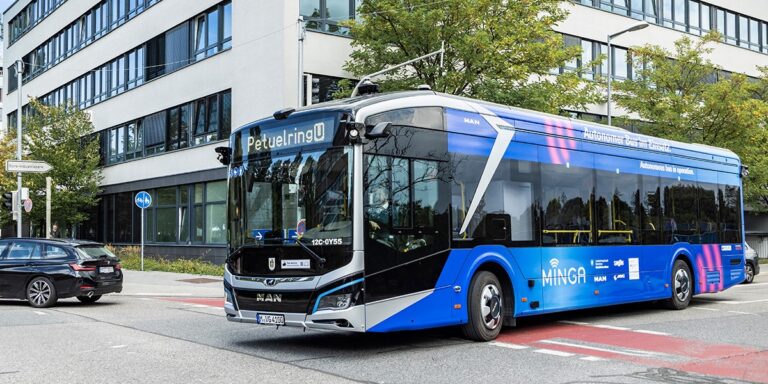 MAN prueba su primer autobús eléctrico de conducción autónoma en el sistema de transporte de Múnich
