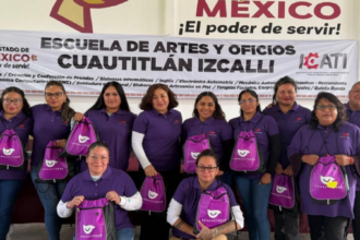 Scania impulsa la capacitación de 11 mujeres como operadoras de tractocamión quinta rueda.