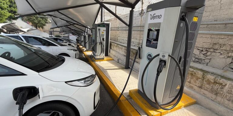 VEMO desarrolla ZEE, una plataforma que permite optimizar la gestión de flotas eléctricas
